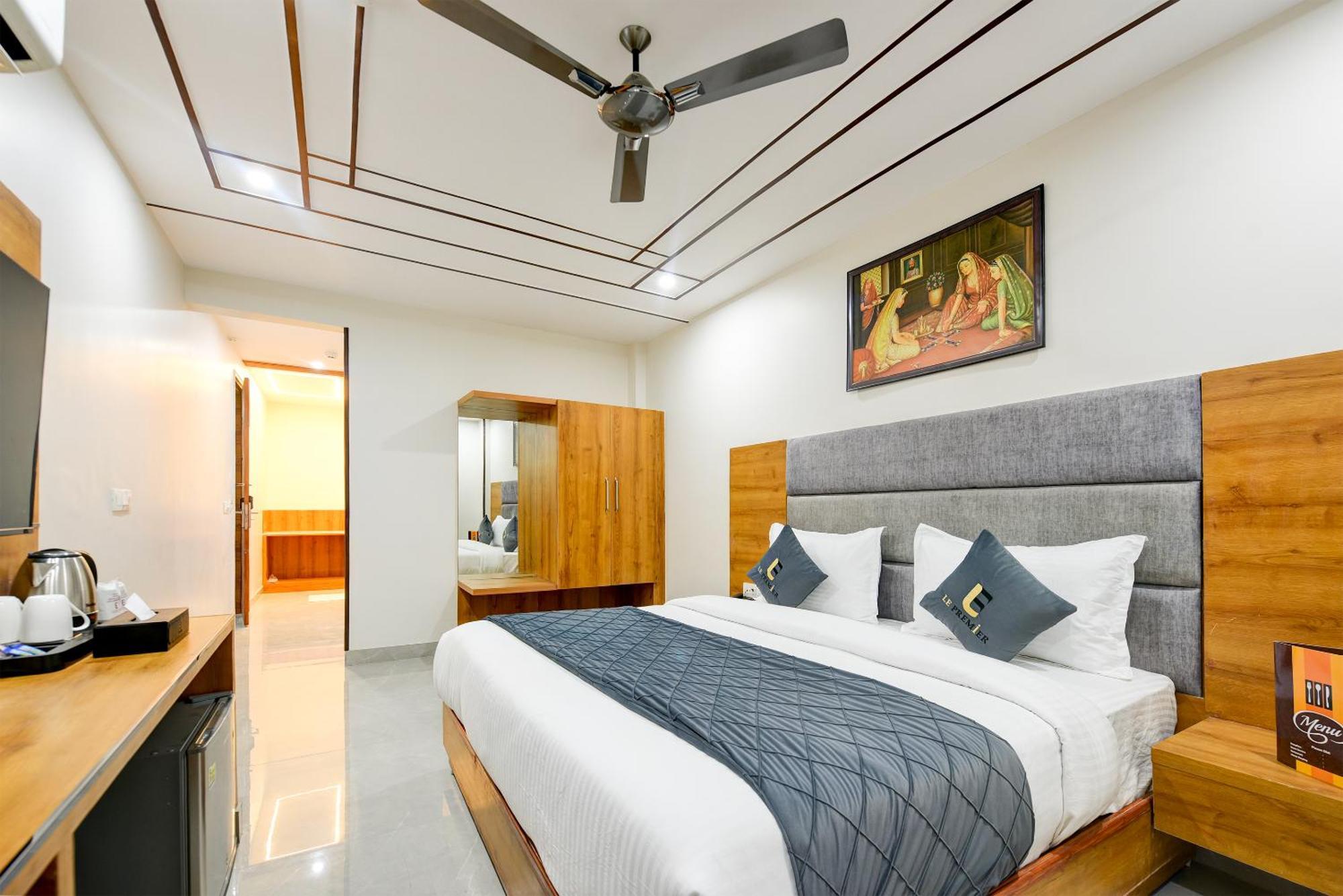 Airport Le Premier, New Delhi Hotel Exterior photo